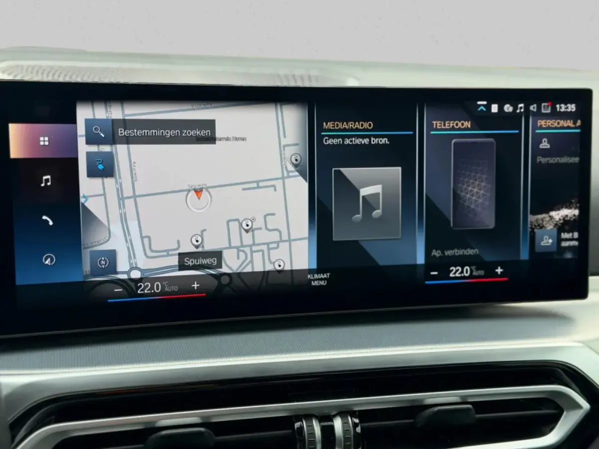 EDrive40 84 kWh 94% SOH (NL-auto,1e eig, Dealer OndH, H&K, Carplay, SfeerV, Trekhaak,Camera, Lane A, Active Cruise, Etc)