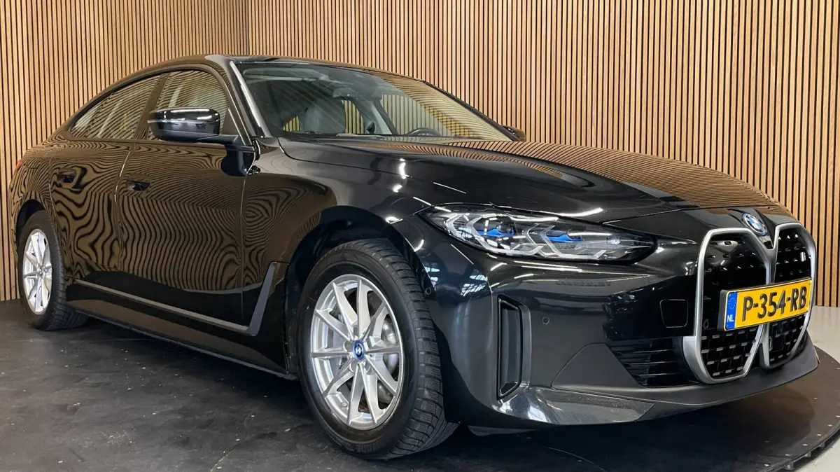 EDrive40 High Executive 84 kWh|95% SOH|VOLLEDER|HEAD-UP|ACC|CARPLAY|CAMERA 360|STOELVERWARMING|ELEK.A-KLEP|NAVI|NAP|NL-AUTO
