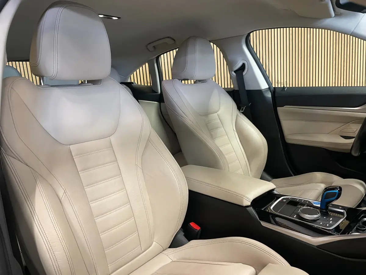 EDrive40 High Executive 84 kWh|95% SOH|VOLLEDER|HEAD-UP|ACC|CARPLAY|CAMERA 360|STOELVERWARMING|ELEK.A-KLEP|NAVI|NAP|NL-AUTO