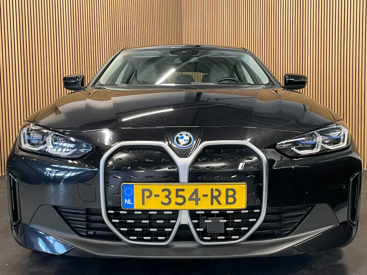 EDrive40 High Executive 84 kWh|95% SOH|VOLLEDER|HEAD-UP|ACC|CARPLAY|CAMERA 360|STOELVERWARMING|ELEK.A-KLEP|NAVI|NAP|NL-AUTO