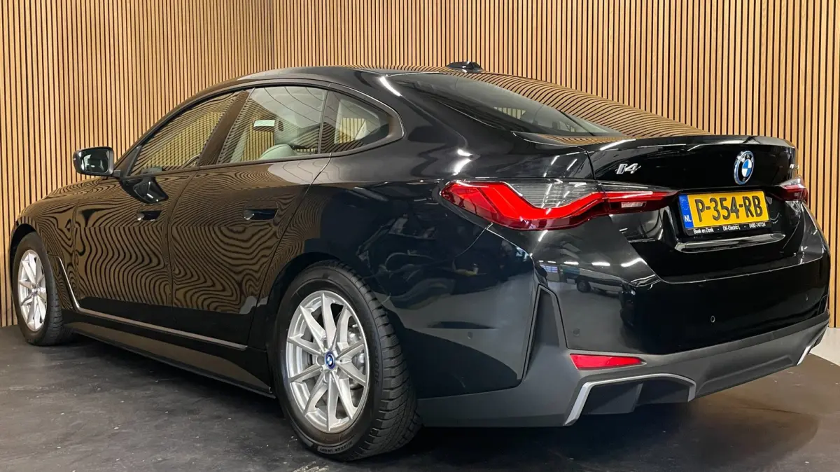 EDrive40 High Executive 84 kWh|95% SOH|VOLLEDER|HEAD-UP|ACC|CARPLAY|CAMERA 360|STOELVERWARMING|ELEK.A-KLEP|NAVI|NAP|NL-AUTO
