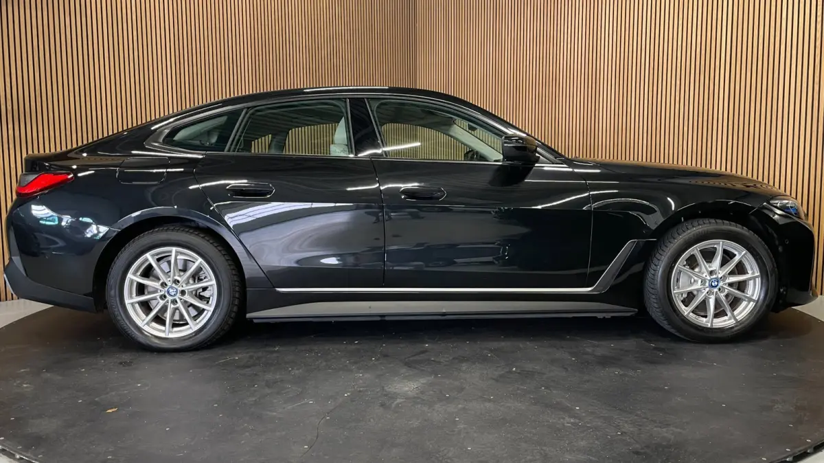 EDrive40 High Executive 84 kWh|95% SOH|VOLLEDER|HEAD-UP|ACC|CARPLAY|CAMERA 360|STOELVERWARMING|ELEK.A-KLEP|NAVI|NAP|NL-AUTO