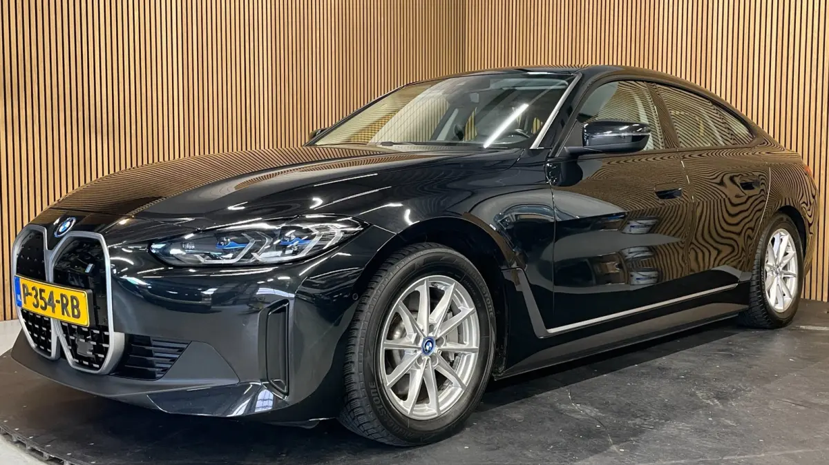 EDrive40 High Executive 84 kWh|95% SOH|VOLLEDER|HEAD-UP|ACC|CARPLAY|CAMERA 360|STOELVERWARMING|ELEK.A-KLEP|NAVI|NAP|NL-AUTO