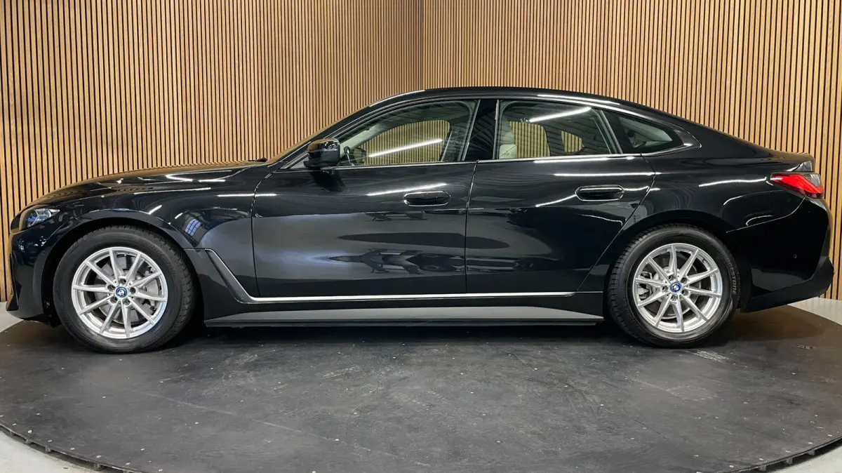 EDrive40 High Executive 84 kWh|95% SOH|VOLLEDER|HEAD-UP|ACC|CARPLAY|CAMERA 360|STOELVERWARMING|ELEK.A-KLEP|NAVI|NAP|NL-AUTO