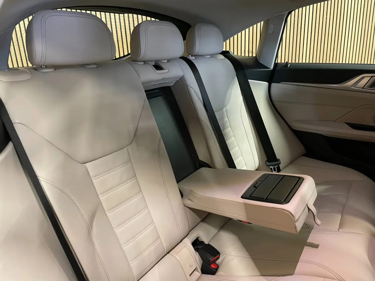 EDrive40 High Executive 84 kWh|95% SOH|VOLLEDER|HEAD-UP|ACC|CARPLAY|CAMERA 360|STOELVERWARMING|ELEK.A-KLEP|NAVI|NAP|NL-AUTO