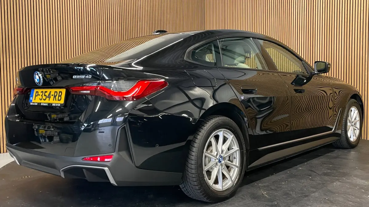 EDrive40 High Executive 84 kWh|95% SOH|VOLLEDER|HEAD-UP|ACC|CARPLAY|CAMERA 360|STOELVERWARMING|ELEK.A-KLEP|NAVI|NAP|NL-AUTO