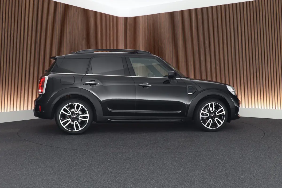 1.5 Cooper 136pk H6 JCW Panoramadak LED harman/kardon HUD Keyless Navigatie