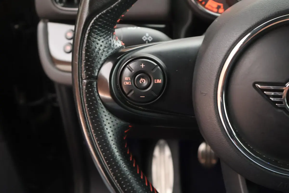 1.5 Cooper 136pk H6 JCW Panoramadak LED harman/kardon HUD Keyless Navigatie
