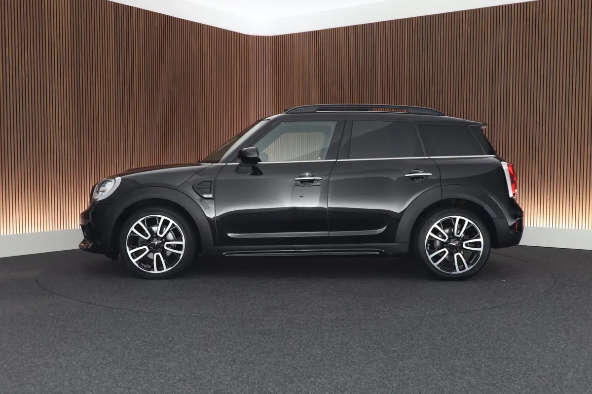 1.5 Cooper 136pk H6 JCW Panoramadak LED harman/kardon HUD Keyless Navigatie