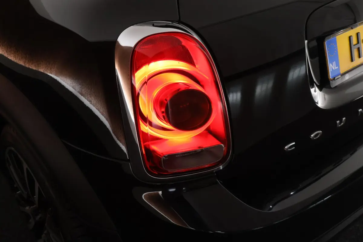 1.5 Cooper 136pk H6 JCW Panoramadak LED harman/kardon HUD Keyless Navigatie