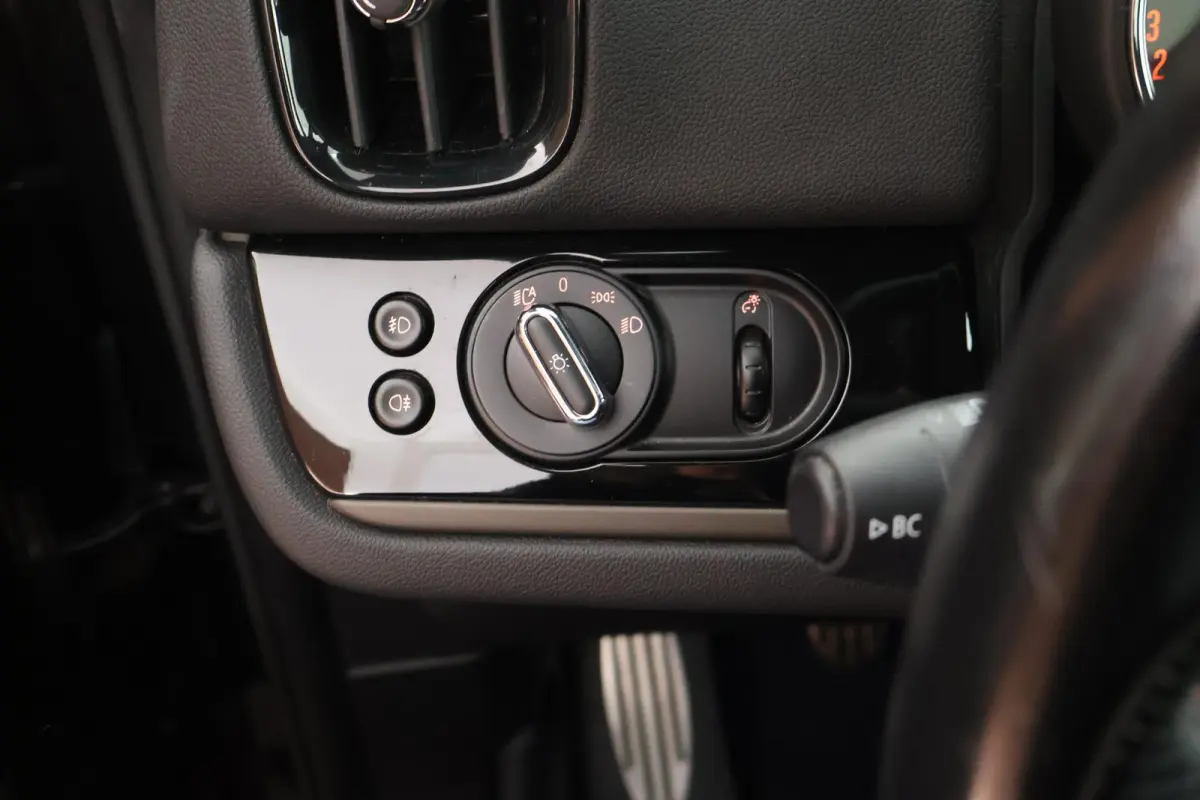 1.5 Cooper 136pk H6 JCW Panoramadak LED harman/kardon HUD Keyless Navigatie