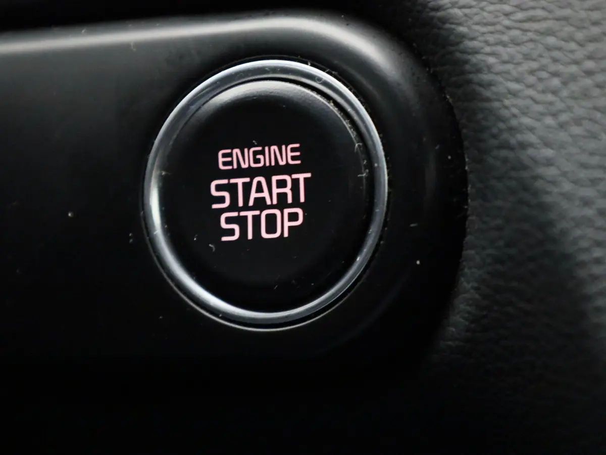 1.5 T-GDi GT-Line | Apple Carplay / Android Auto | Panoramadak | Achteruitrijcamera | Stoelverwarming | Stuurverwarming |
