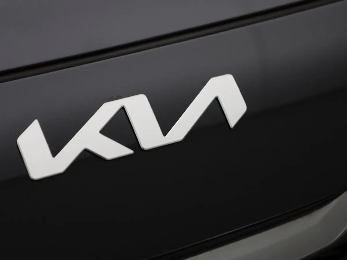 1.5 T-GDi GT-Line | Apple Carplay / Android Auto | Panoramadak | Achteruitrijcamera | Stoelverwarming | Stuurverwarming |