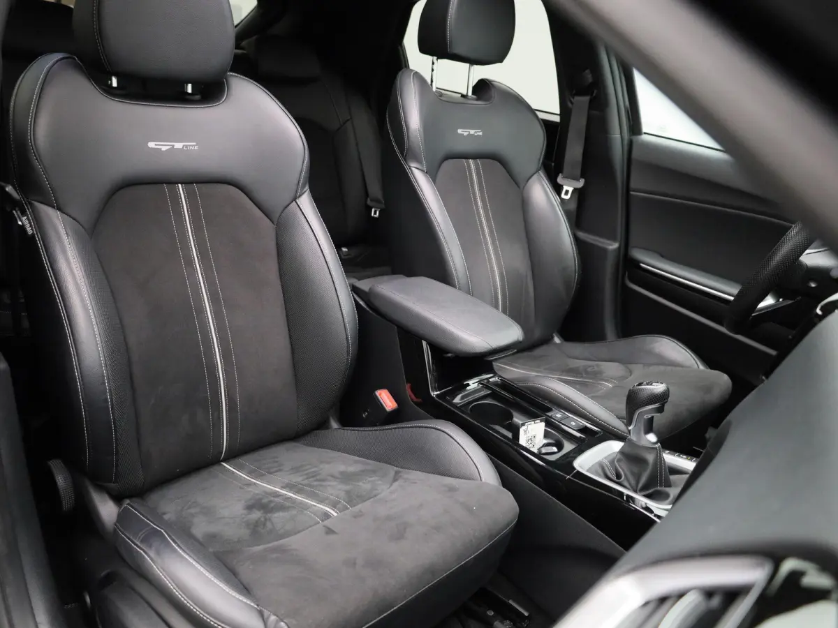 1.5 T-GDi GT-Line | Apple Carplay / Android Auto | Panoramadak | Achteruitrijcamera | Stoelverwarming | Stuurverwarming |