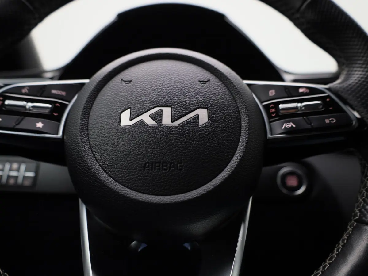 1.5 T-GDi GT-Line | Apple Carplay / Android Auto | Panoramadak | Achteruitrijcamera | Stoelverwarming | Stuurverwarming |