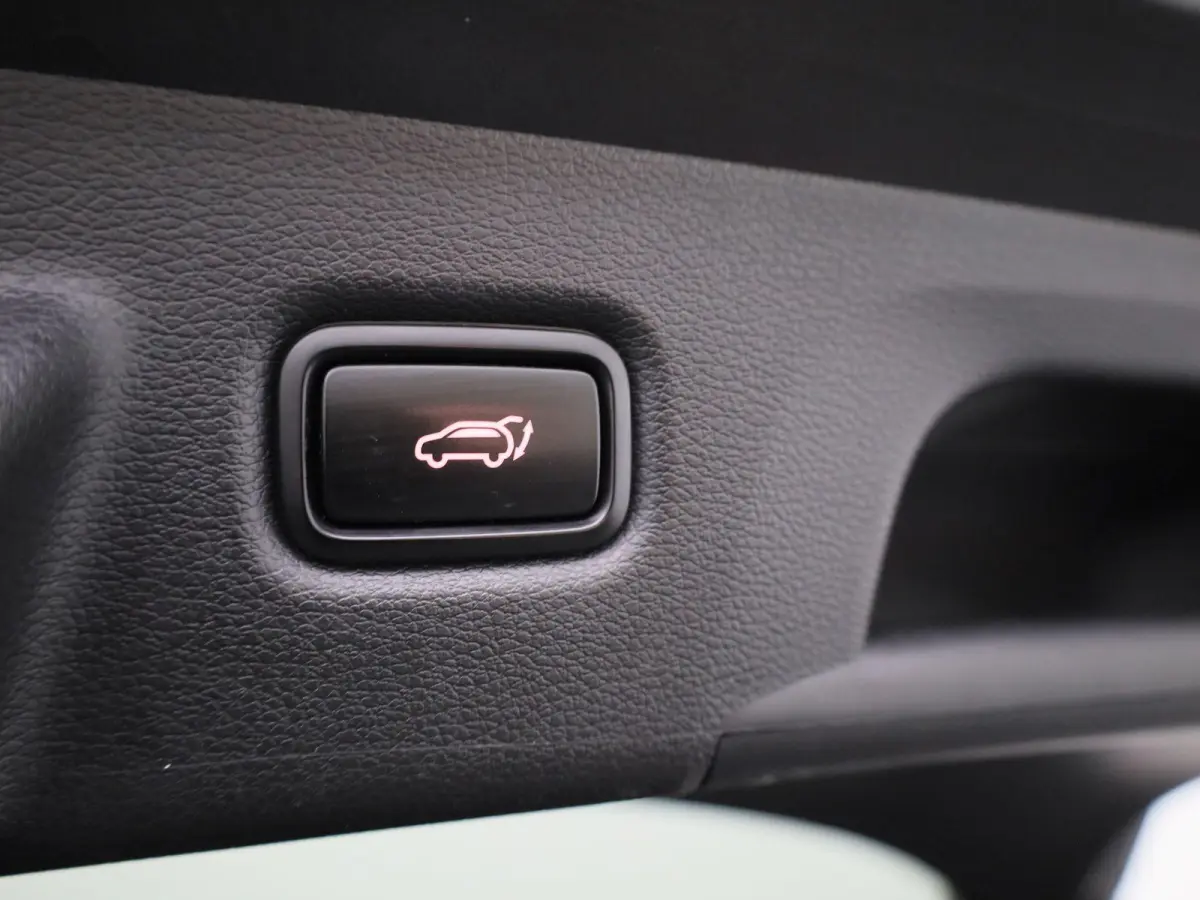 1.5 T-GDi GT-Line | Apple Carplay / Android Auto | Panoramadak | Achteruitrijcamera | Stoelverwarming | Stuurverwarming |