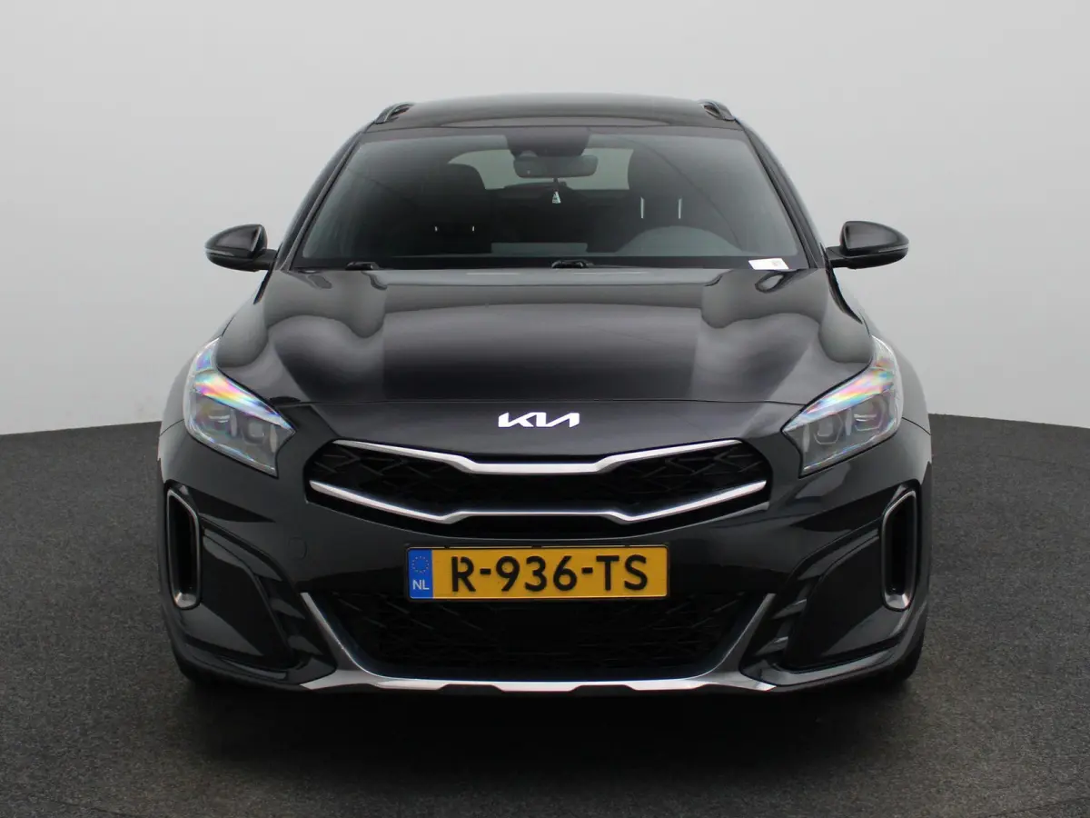 1.5 T-GDi GT-Line | Apple Carplay / Android Auto | Panoramadak | Achteruitrijcamera | Stoelverwarming | Stuurverwarming |