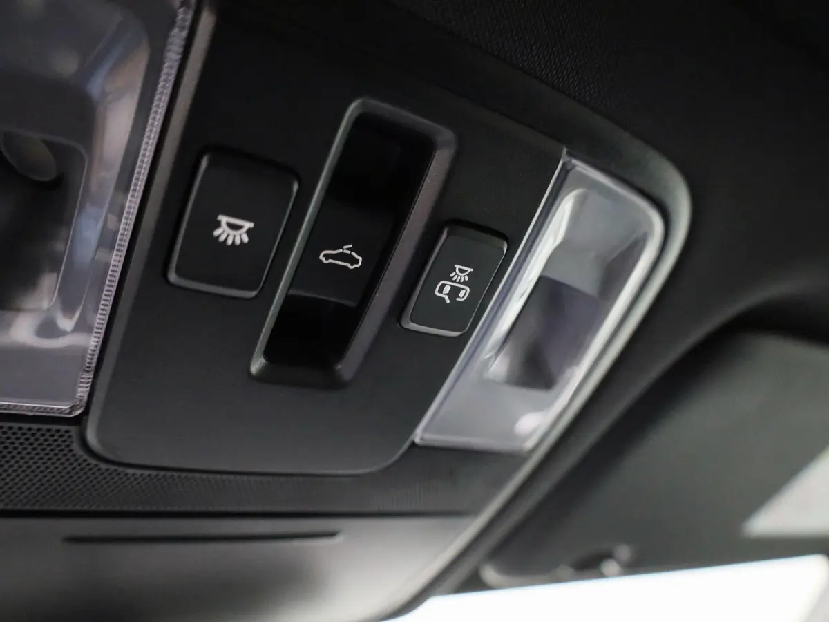 1.5 T-GDi GT-Line | Apple Carplay / Android Auto | Panoramadak | Achteruitrijcamera | Stoelverwarming | Stuurverwarming |