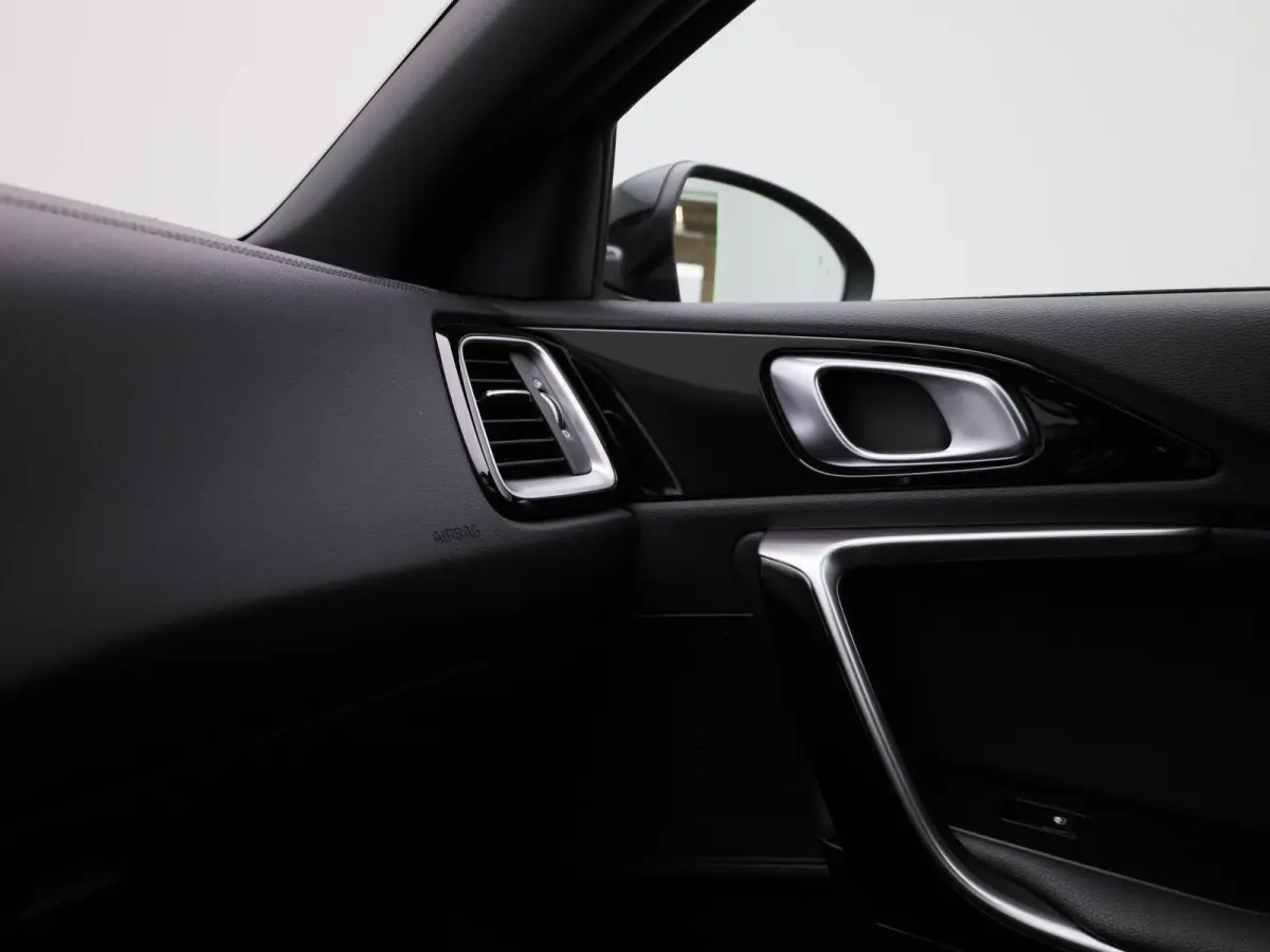 1.5 T-GDi GT-Line | Apple Carplay / Android Auto | Panoramadak | Achteruitrijcamera | Stoelverwarming | Stuurverwarming |
