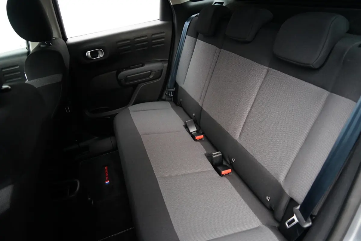 1.2 PureTech S&S Business, CarPlay, PDC, navi