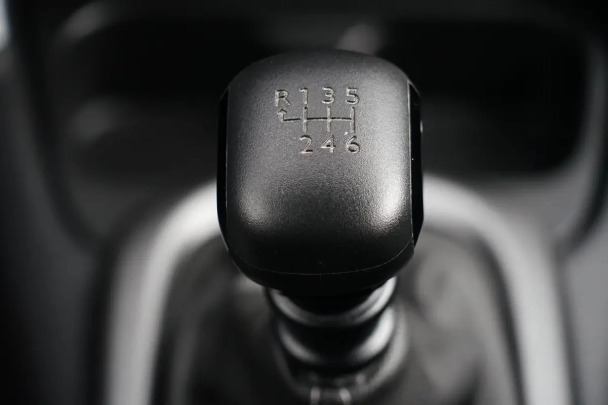 1.2 PureTech S&S Business, CarPlay, PDC, navi