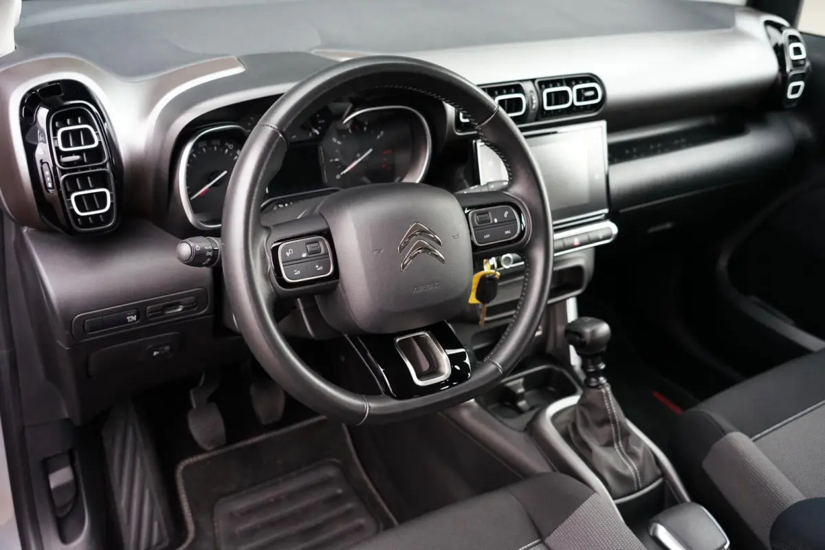 1.2 PureTech S&S Business, CarPlay, PDC, navi