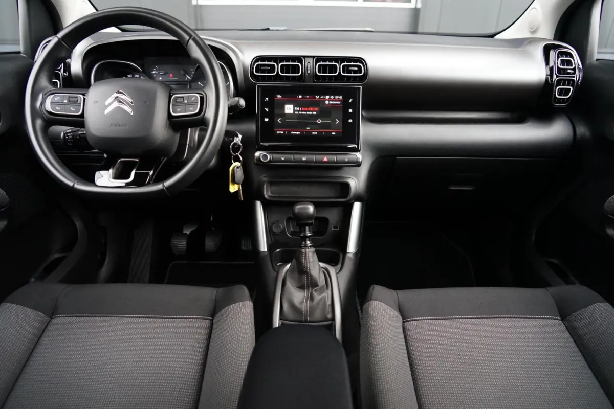 1.2 PureTech S&S Business, CarPlay, PDC, navi