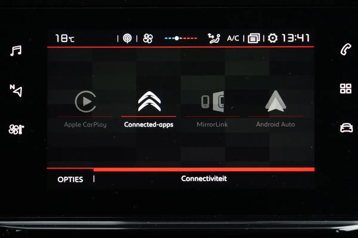 1.2 PureTech S&S Business, CarPlay, PDC, navi