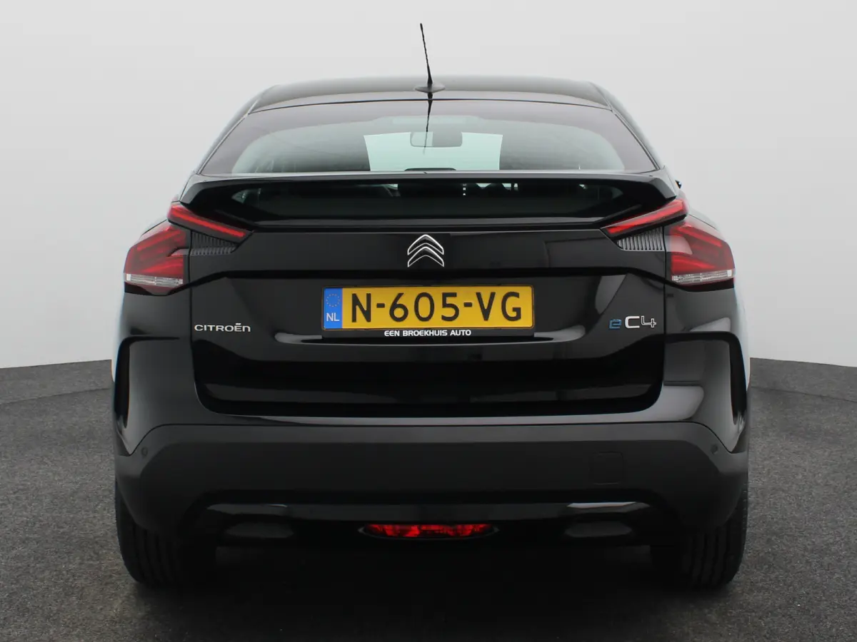 Live 50 kWh 3 Fase | Carplay | Voorconditionering | Keyless | Navigatie | PDC | LED | 16" Lichtmetalen Velgen | Origineel NL!