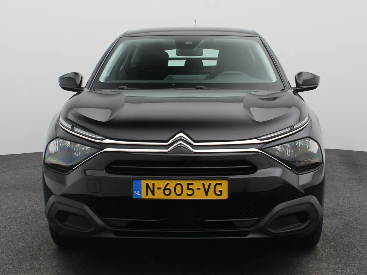 Live 50 kWh 3 Fase | Carplay | Voorconditionering | Keyless | Navigatie | PDC | LED | 16" Lichtmetalen Velgen | Origineel NL!