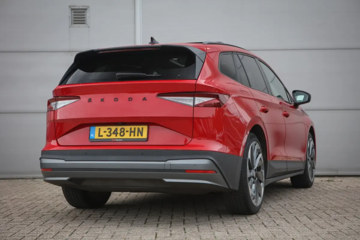 ŠiV 60 | Pano Schuifdak | 21 Inch | Camera | Navigatie | CarPlay | BTW