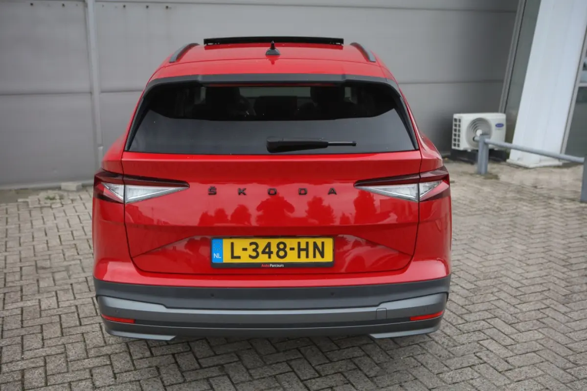 ŠiV 60 | Pano Schuifdak | 21 Inch | Camera | Navigatie | CarPlay | BTW