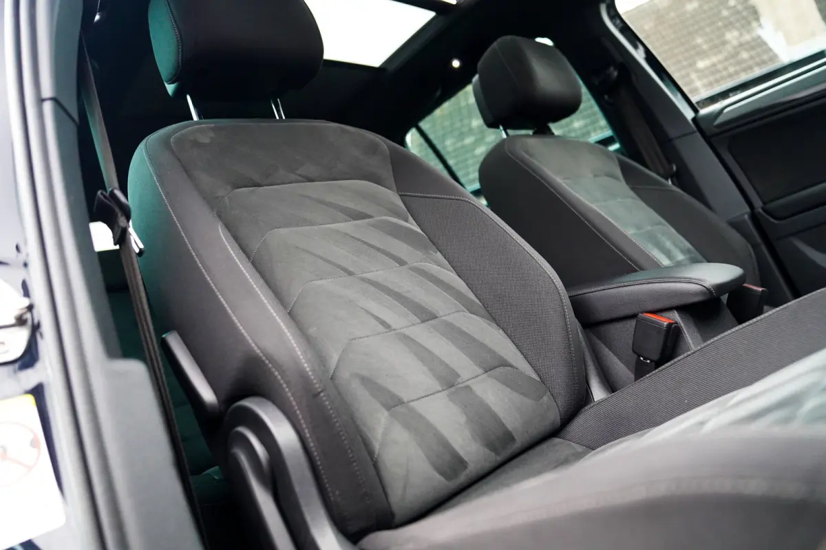 1.5 TSI ACT Highline Business R-Line | Panorama | Virtual | Carplay | Camera | Alcantara | Cruise | Massage