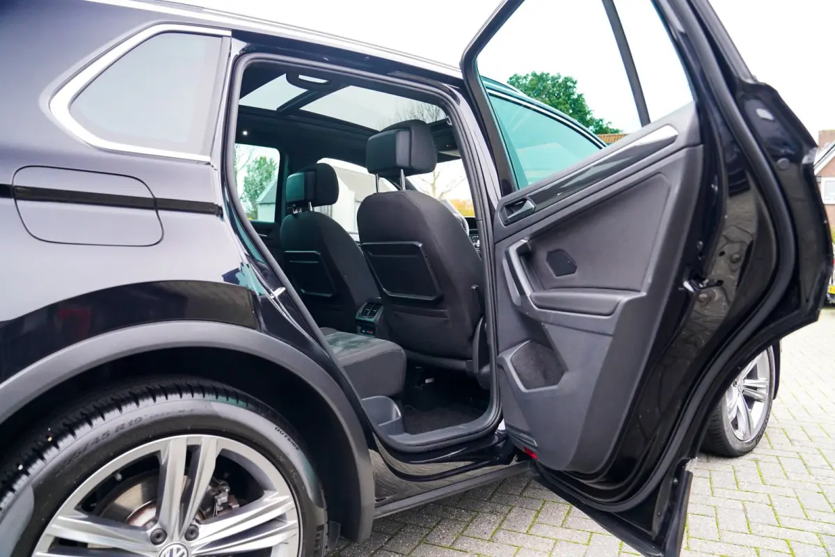 1.5 TSI ACT Highline Business R-Line | Panorama | Virtual | Carplay | Camera | Alcantara | Cruise | Massage