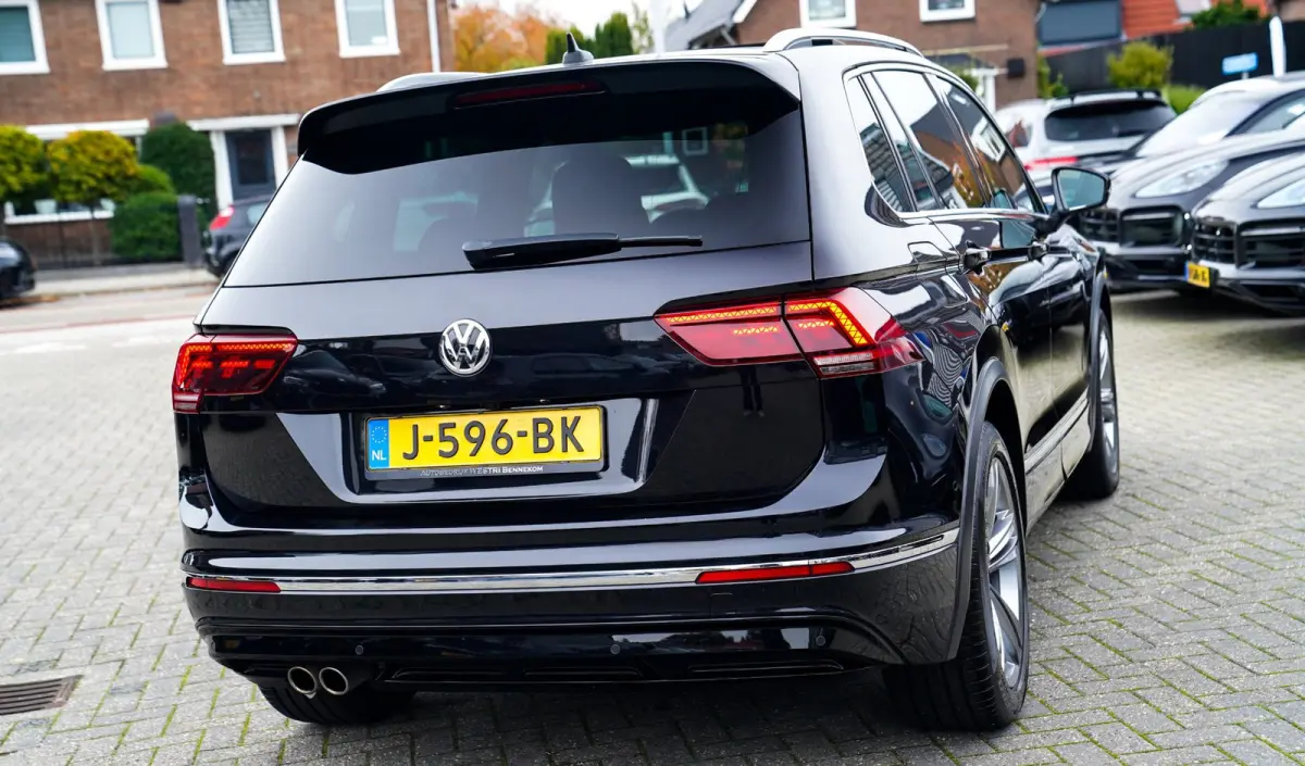 1.5 TSI ACT Highline Business R-Line | Panorama | Virtual | Carplay | Camera | Alcantara | Cruise | Massage