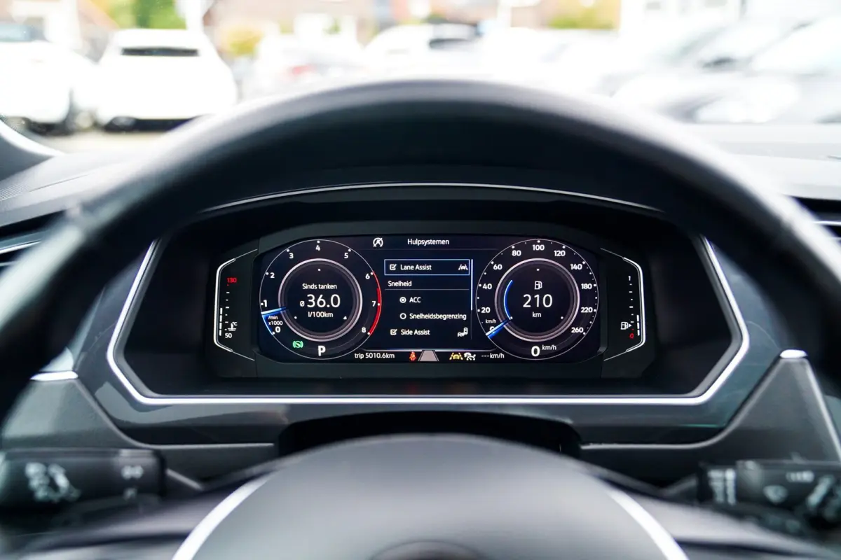1.5 TSI ACT Highline Business R-Line | Panorama | Virtual | Carplay | Camera | Alcantara | Cruise | Massage