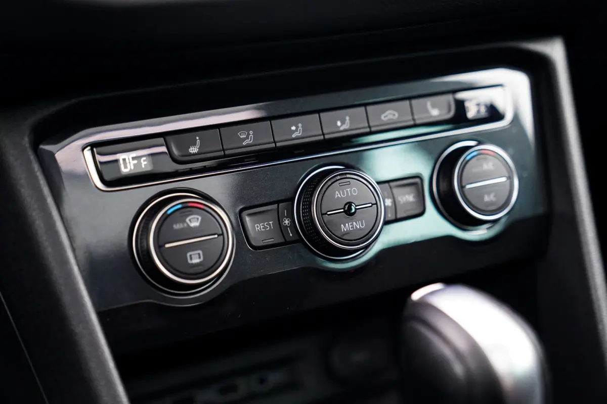 1.5 TSI ACT Highline Business R-Line | Panorama | Virtual | Carplay | Camera | Alcantara | Cruise | Massage