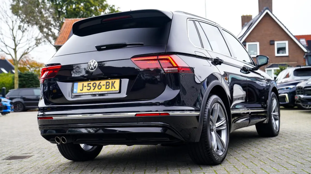 1.5 TSI ACT Highline Business R-Line | Panorama | Virtual | Carplay | Camera | Alcantara | Cruise | Massage