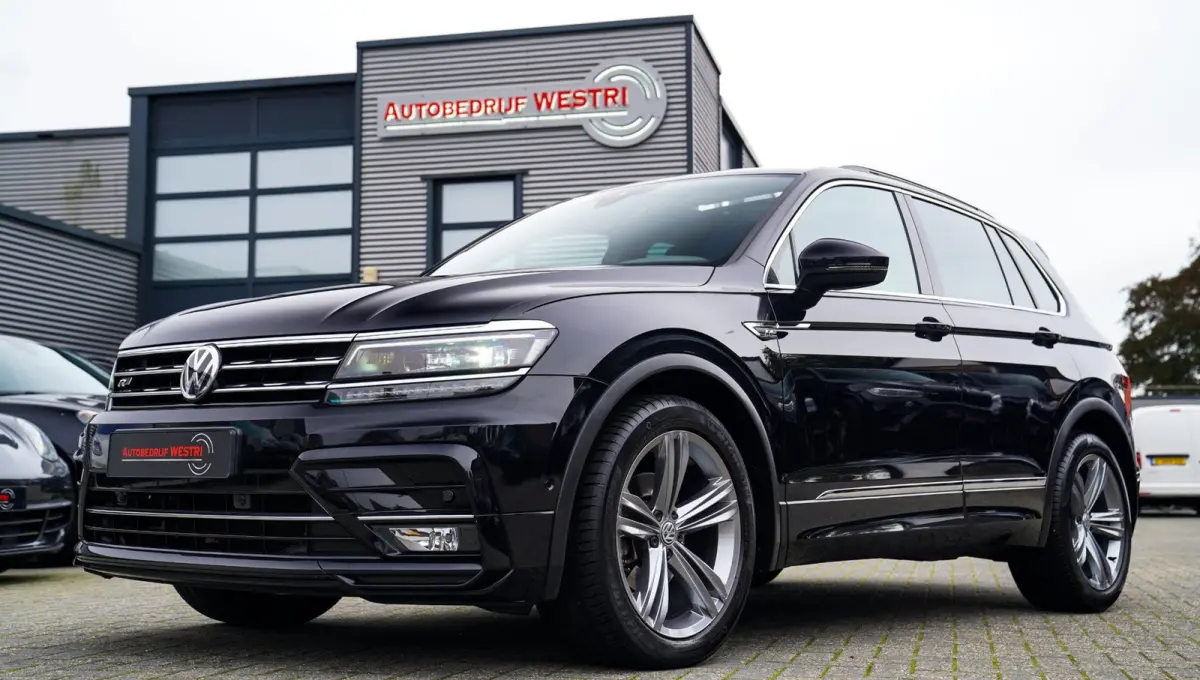 1.5 TSI ACT Highline Business R-Line | Panorama | Virtual | Carplay | Camera | Alcantara | Cruise | Massage