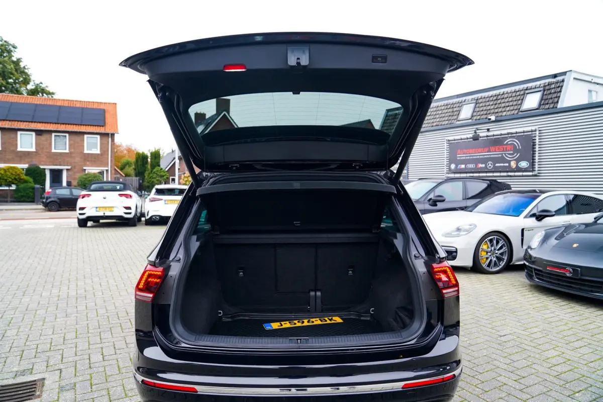 1.5 TSI ACT Highline Business R-Line | Panorama | Virtual | Carplay | Camera | Alcantara | Cruise | Massage