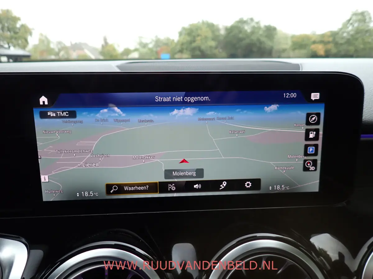 250 Luxury Line 7P 67 kWh SOH 95% / PANO / CAMERA / KEYLESS / STOELVERWARMING / SFEERVERLICHTING