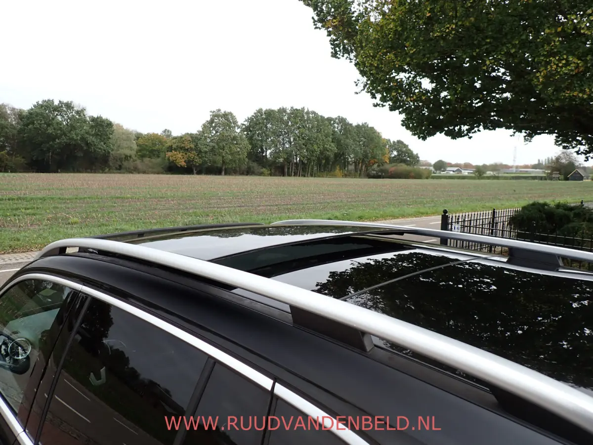 250 Luxury Line 7P 67 kWh SOH 95% / PANO / CAMERA / KEYLESS / STOELVERWARMING / SFEERVERLICHTING