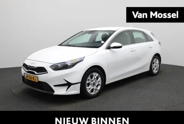 1.0 T-GDi DynamicLine | Parkeer sensoren | Navigatie | Apple Carplay / Android Auto | Camera | Climate Control | Cruise Control | Lichtmetalen Velgen |