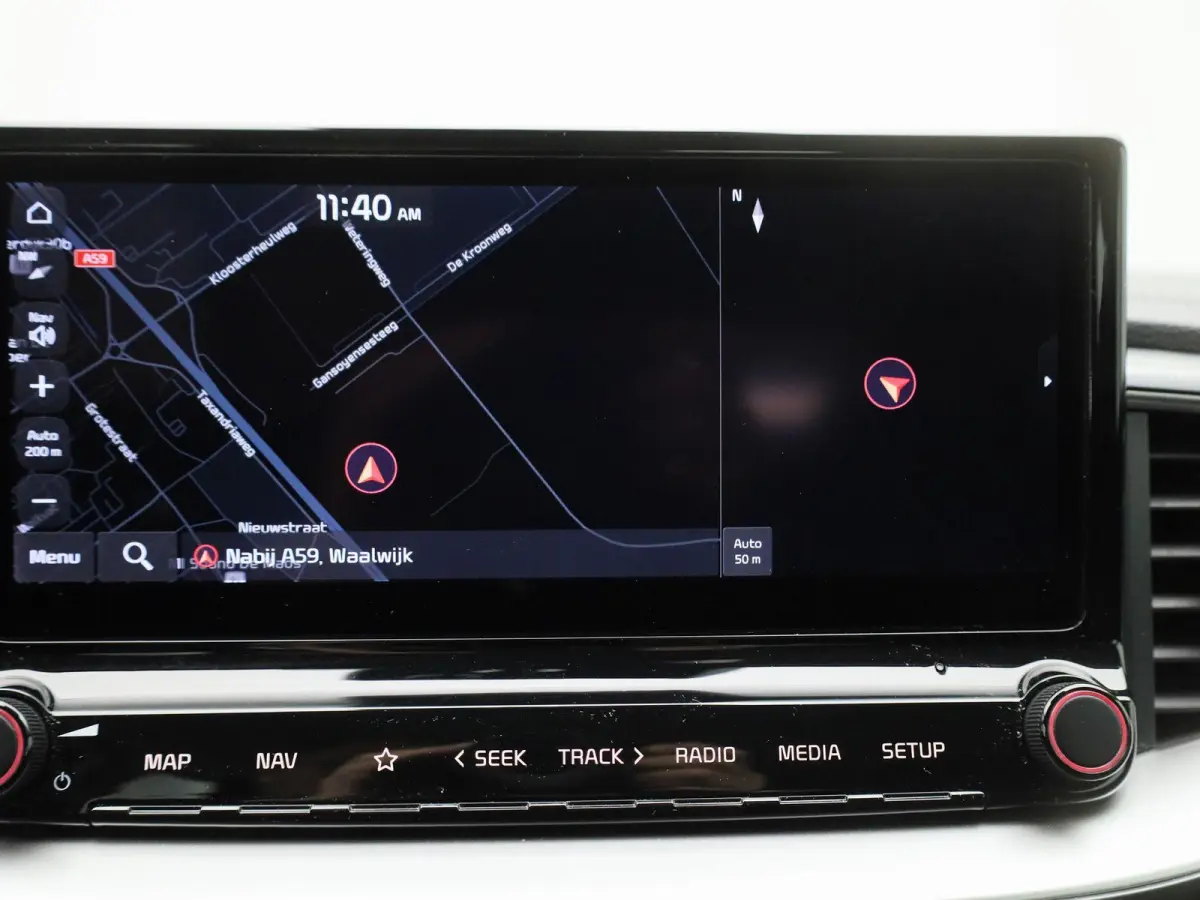 1.0 T-GDi DynamicLine | Parkeer sensoren | Navigatie | Apple Carplay / Android Auto | Camera | Climate Control | Cruise Control | Lichtmetalen Velgen |