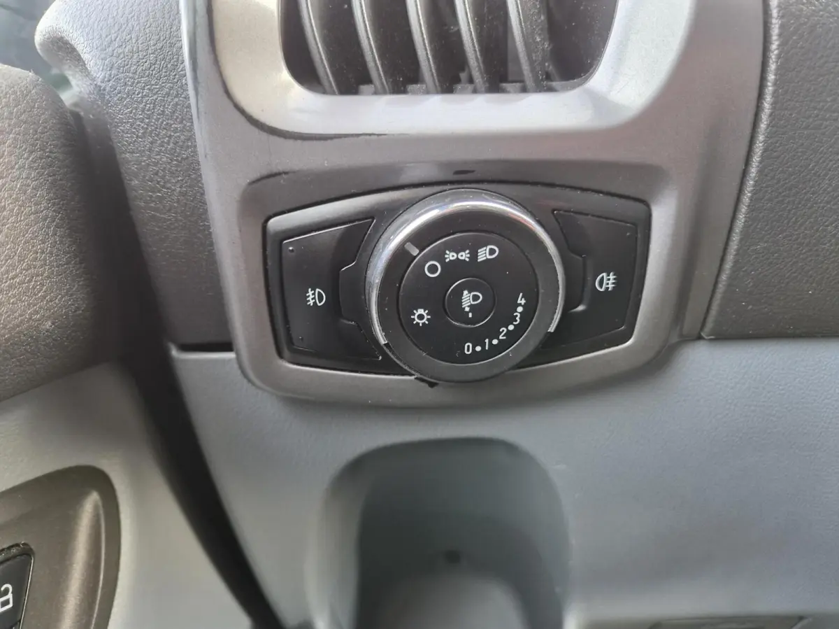 2.0 TDCI L1H1 Airco Camera Navi Trekhaak
