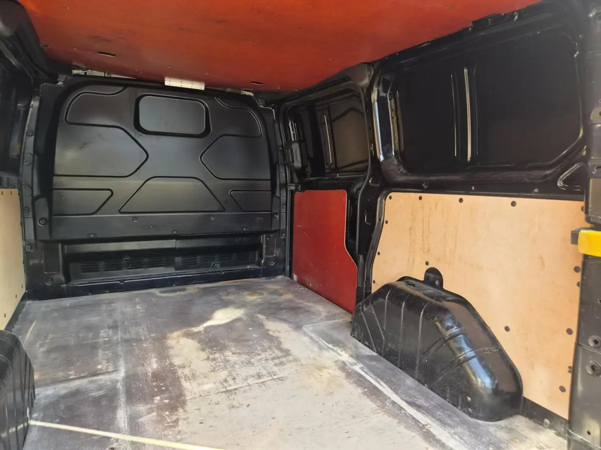2.0 TDCI L1H1 Airco Camera Navi Trekhaak
