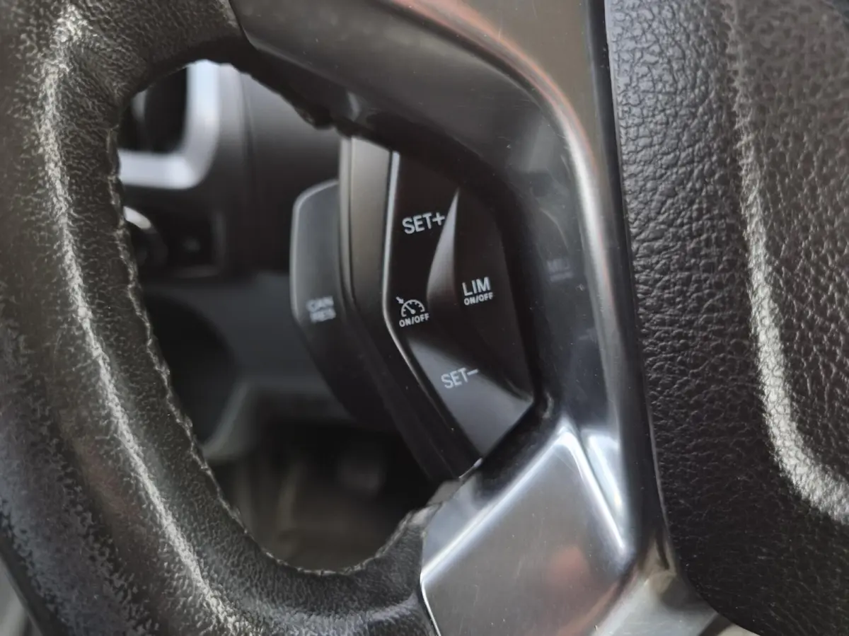 2.0 TDCI L1H1 Airco Camera Navi Trekhaak