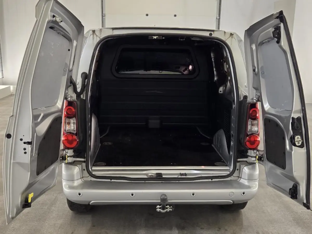 bestel 120 1.6 BlueHDi 75 L1 Première