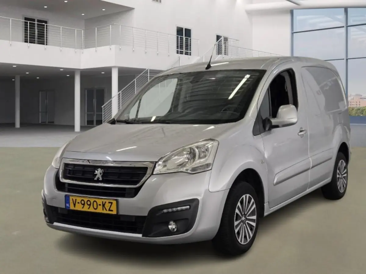 bestel 120 1.6 BlueHDi 75 L1 Première