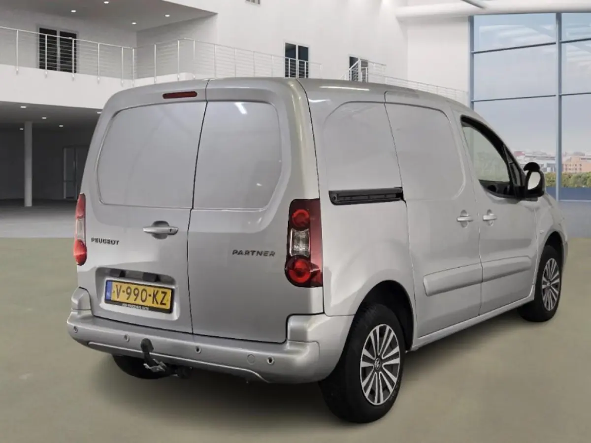 bestel 120 1.6 BlueHDi 75 L1 Première